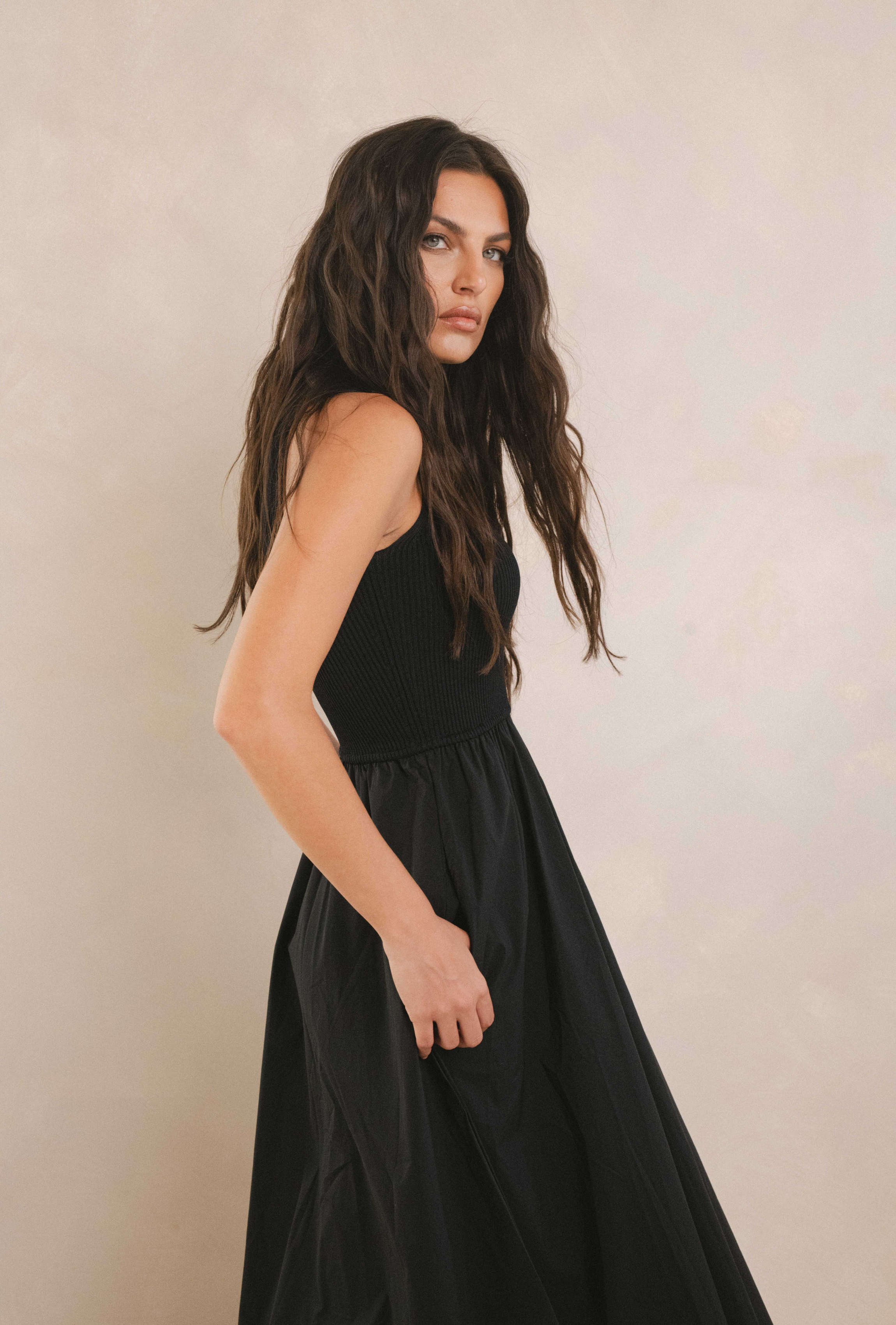 Dresses_dfebf10b-cb16-46d3-8bc9-f63aa63fdab9.png